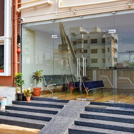 Oyo Home Msr Guest Inn Homestay Nellore Kültér fotó