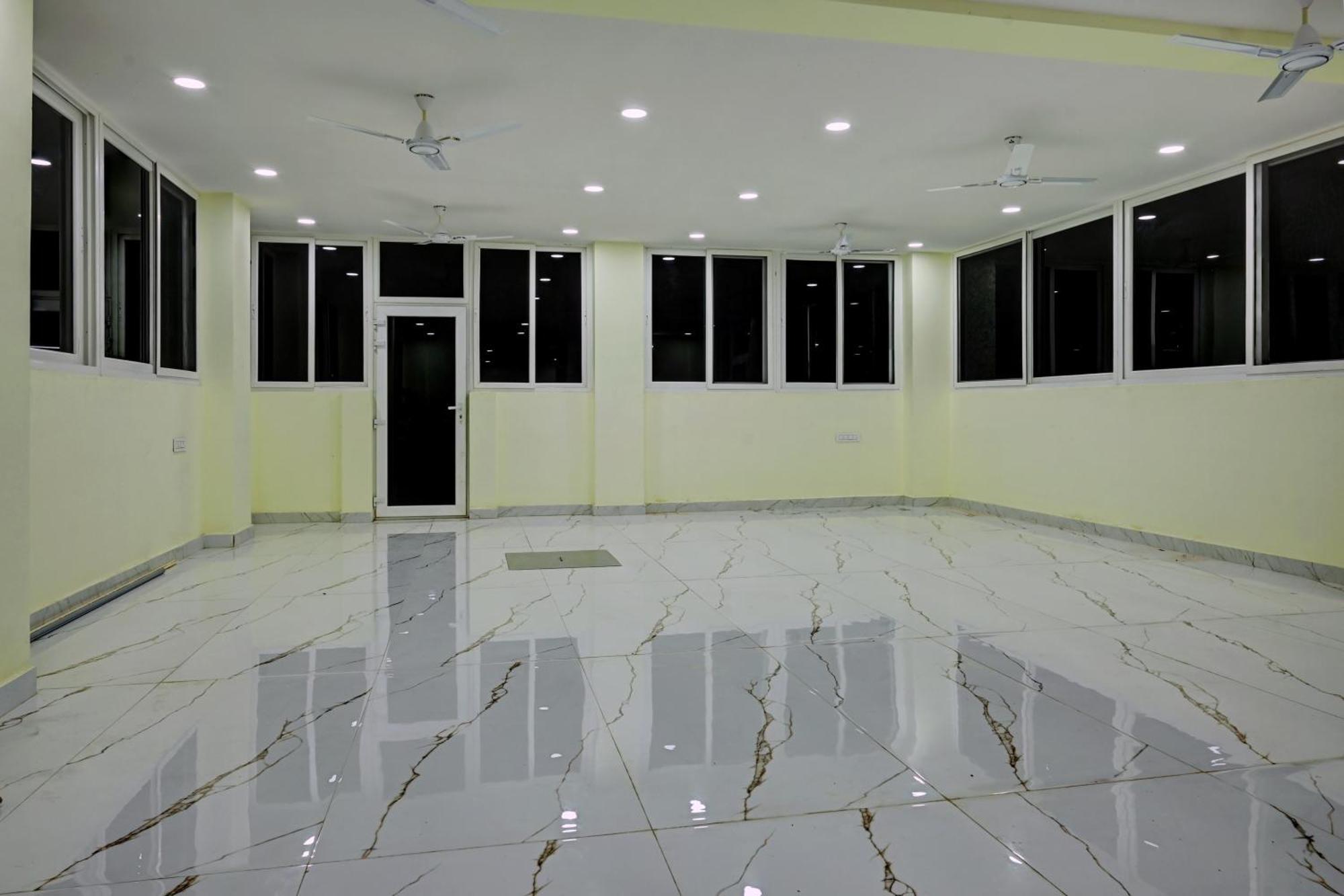 Oyo Home Msr Guest Inn Homestay Nellore Kültér fotó