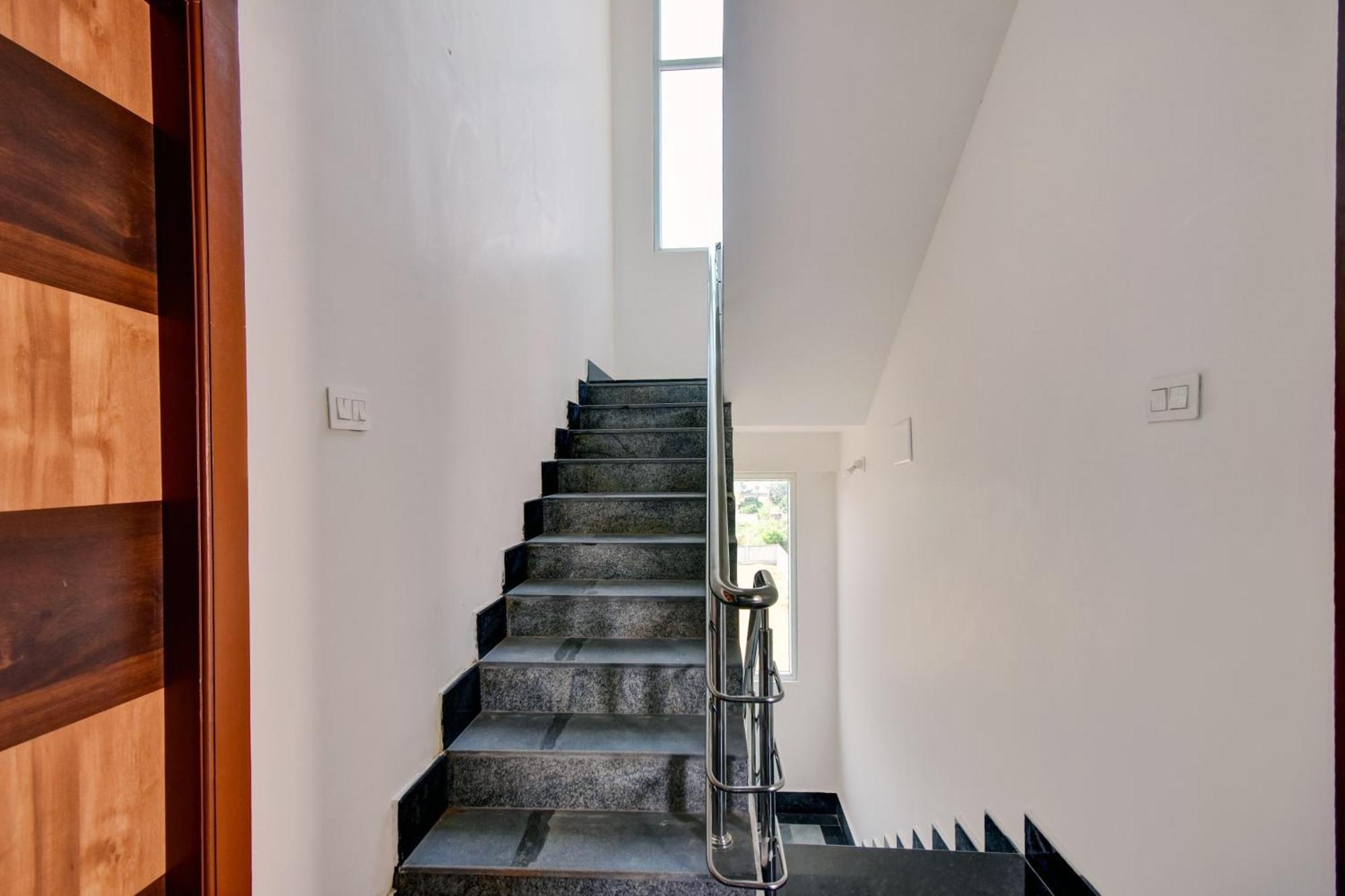 Oyo Home Msr Guest Inn Homestay Nellore Kültér fotó