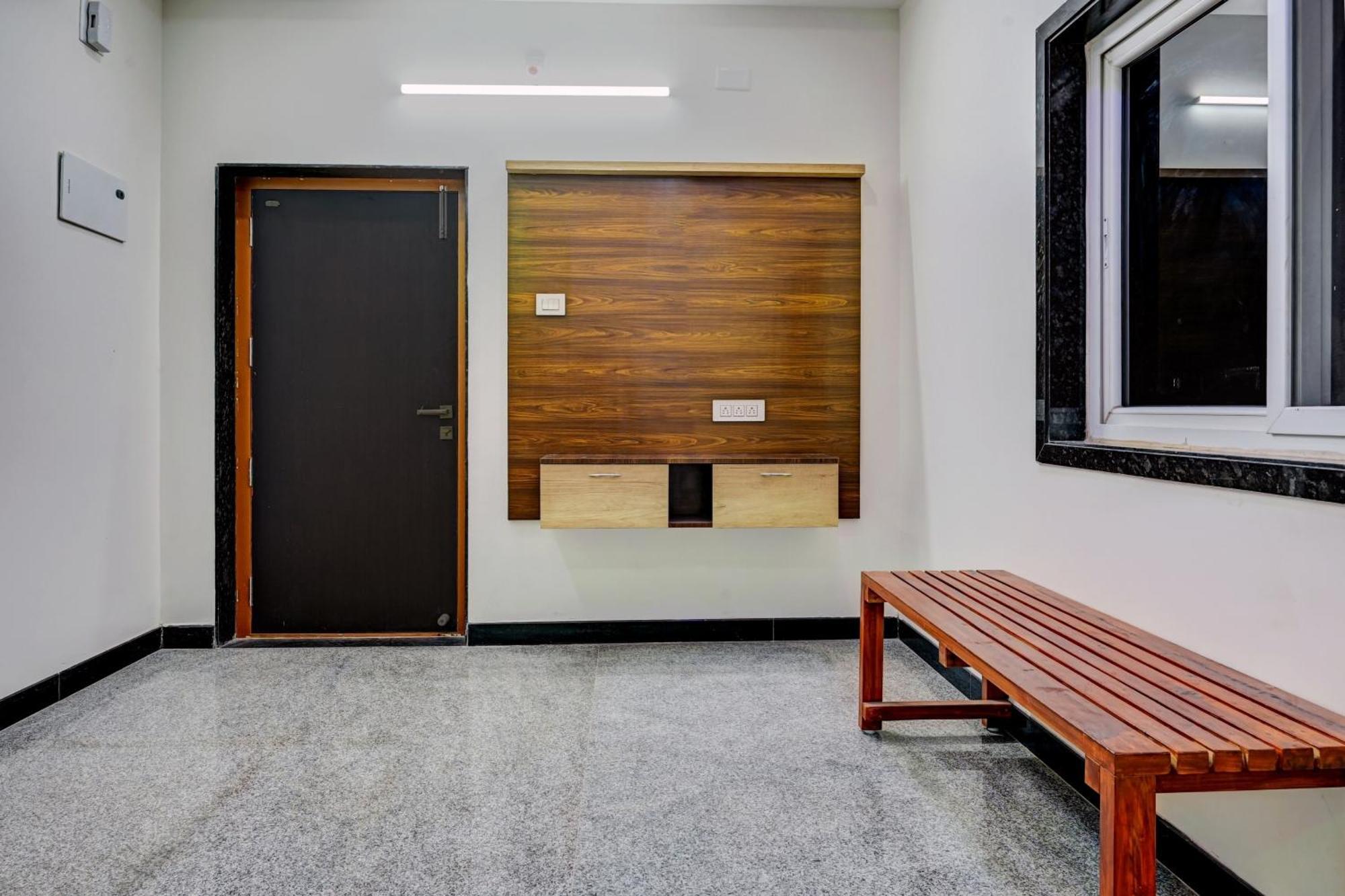 Oyo Home Msr Guest Inn Homestay Nellore Kültér fotó