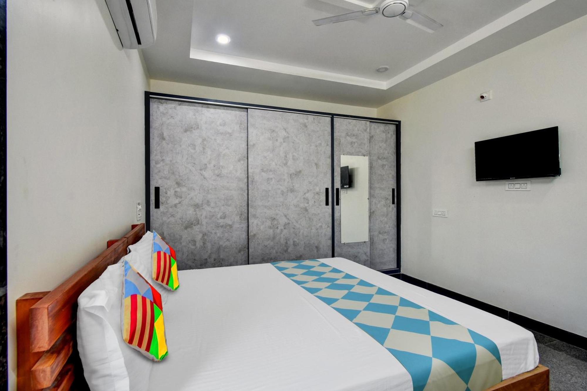 Oyo Home Msr Guest Inn Homestay Nellore Kültér fotó