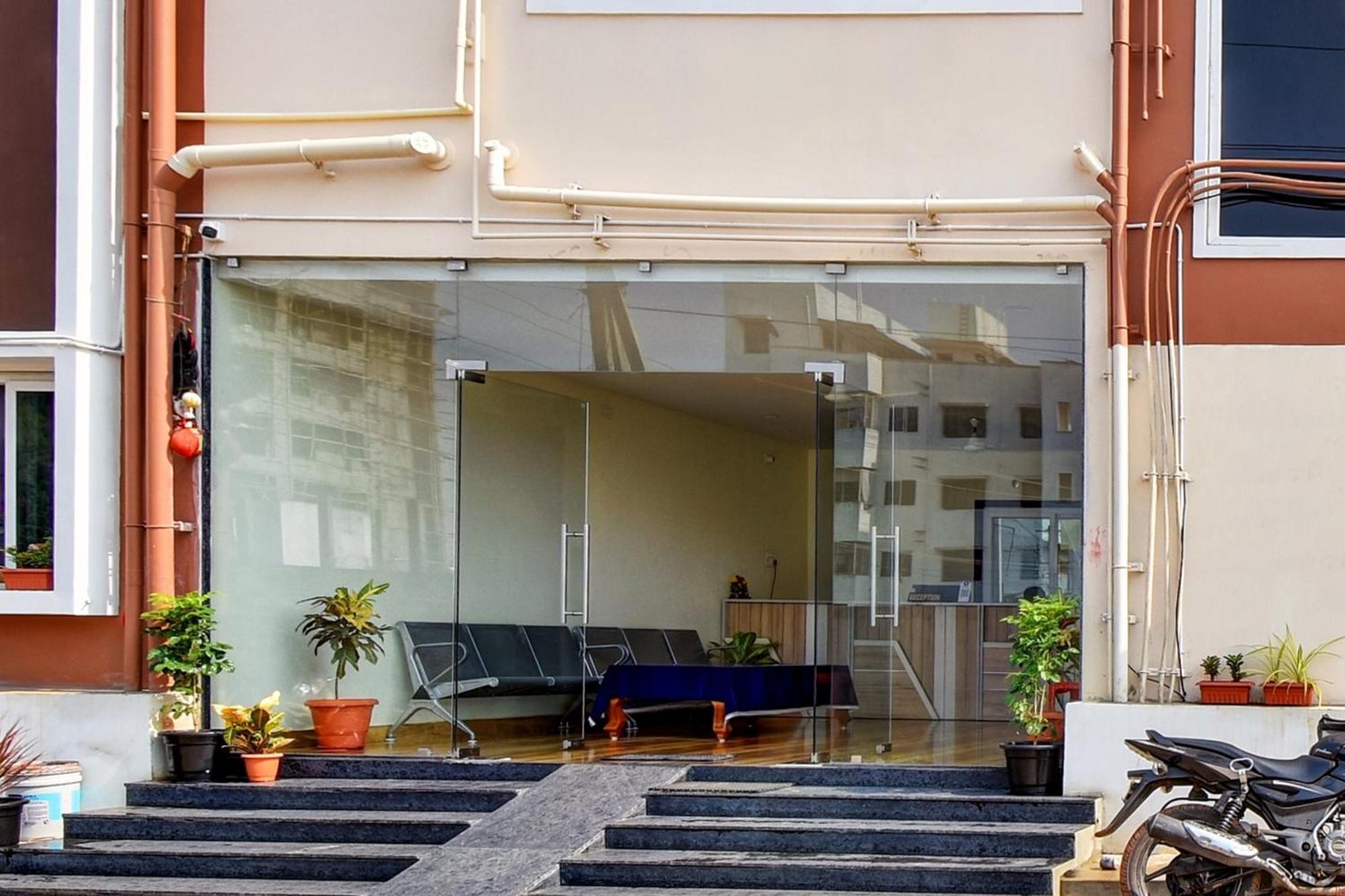 Oyo Home Msr Guest Inn Homestay Nellore Kültér fotó