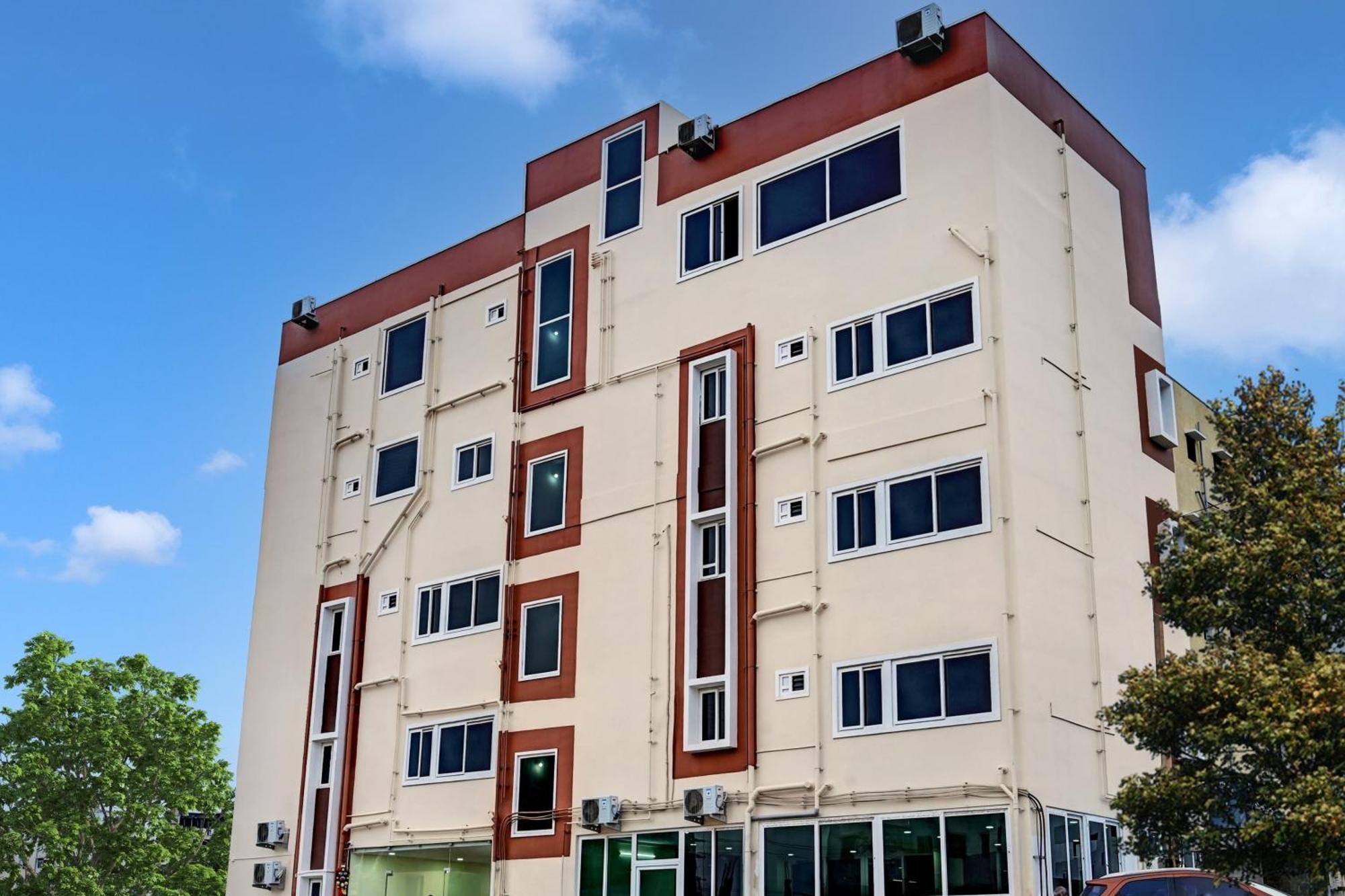 Oyo Home Msr Guest Inn Homestay Nellore Kültér fotó